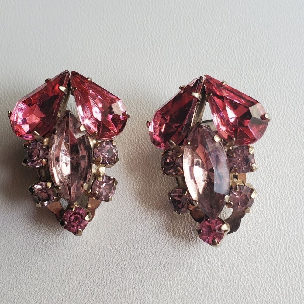 Vintage Rhinestone Brooch Earring Set - Picture 13 of 17